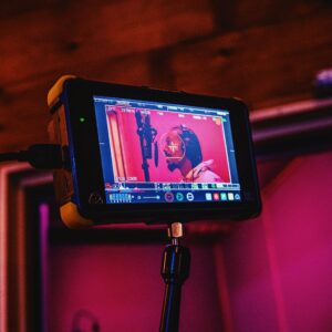 Streaming vs 9 to 5 Jobs: What’s Really Easier?